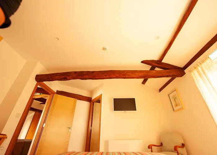 Casa Do Cereiro * A Estrada